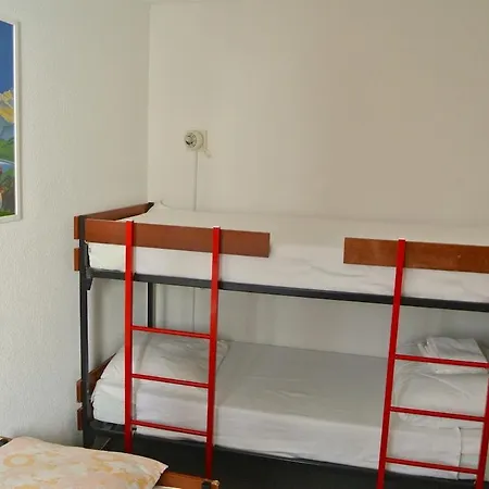 Cozy Alpine Home, 5-person, 0m From Lift Apartment *